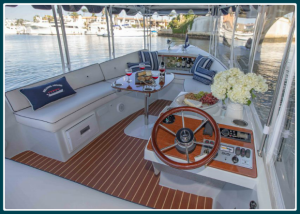 Duffy-Electric-Boats-22-Sun-Cruiser-Interior-1-FR 600-428
